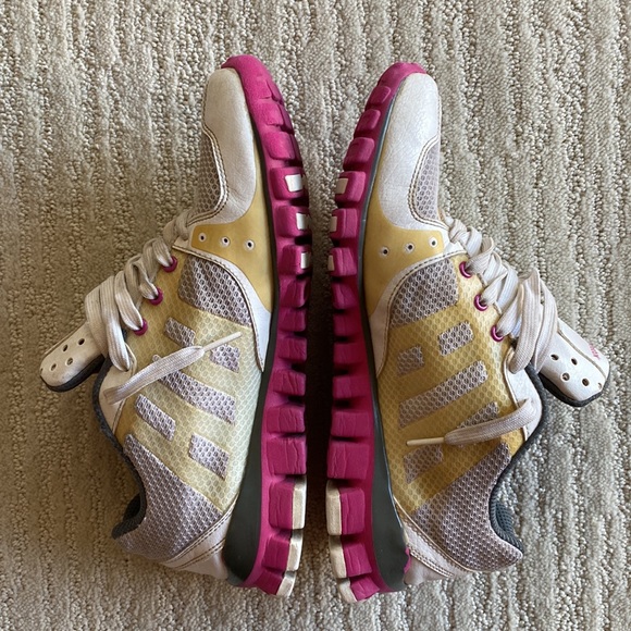 Reebok ZigFly Zignano Athletic Shoes - Picture 8 of 11